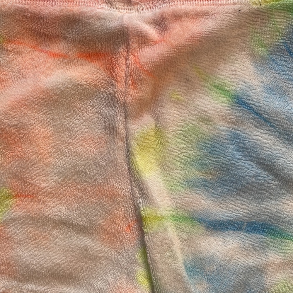 Shorts - Picture 3 of 4